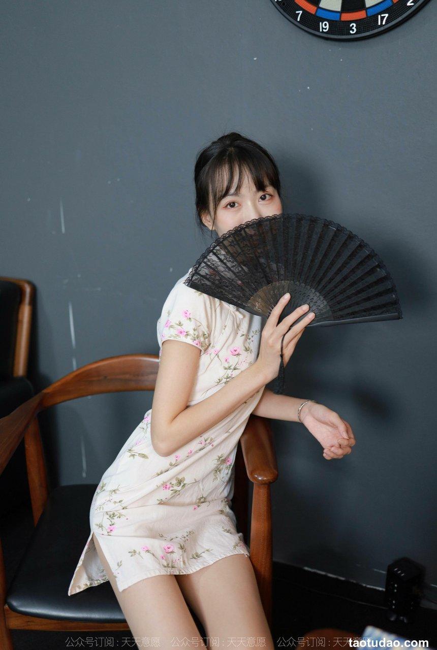 [IESS异思趣向] 2021.10.21 丝享家954：团团《长腿旗袍》[95P／137MB]