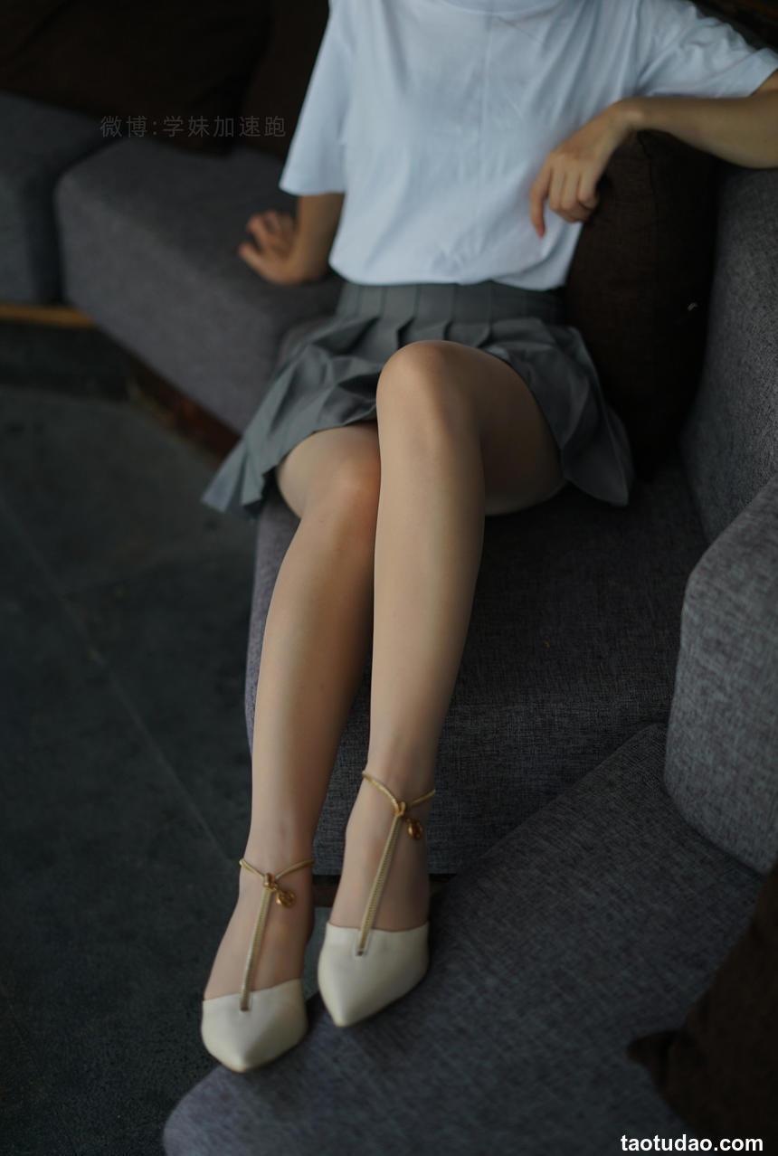 学妹加速跑 XM053《灰裙下的丝-玲玲》图套+视频