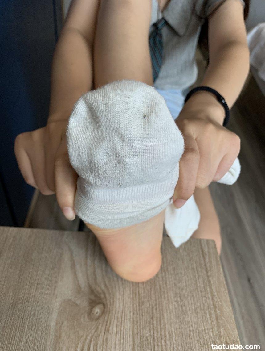 誉铭摄影《2022.8月份整合福利2》[135P+3V-835MB]