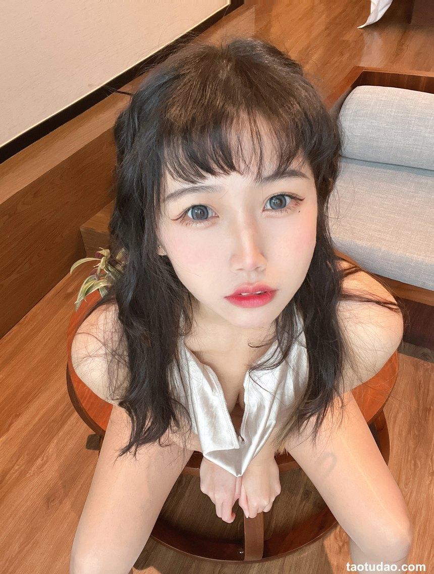 不呆猫 NO.023 — 浴室人妻 [42P+3V-1.6G]