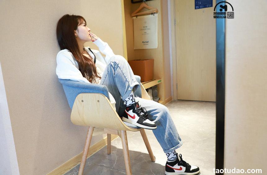 [誉铭传媒]袜足摄影 2021年《微信客户群第10套作品》[90P+1V／1.02GB]