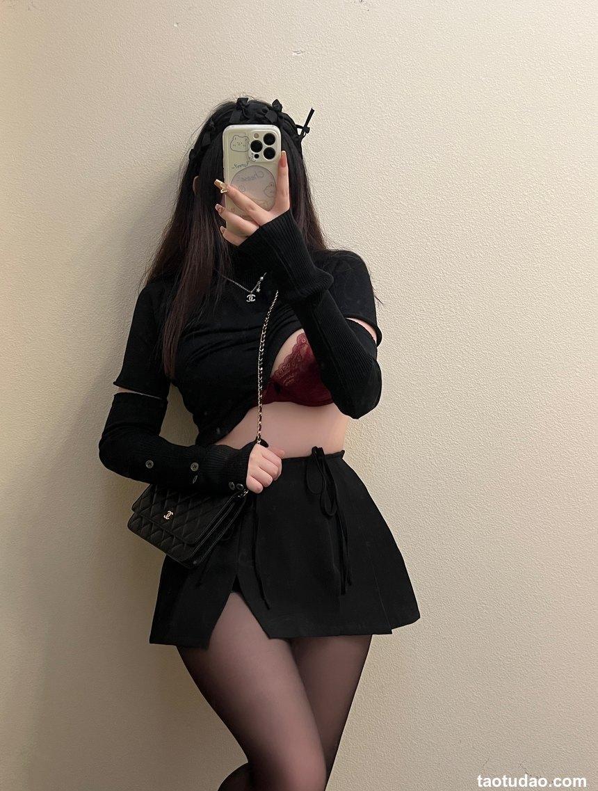 是依酱吖 — 丰满的一月 [60P+11V-365M]