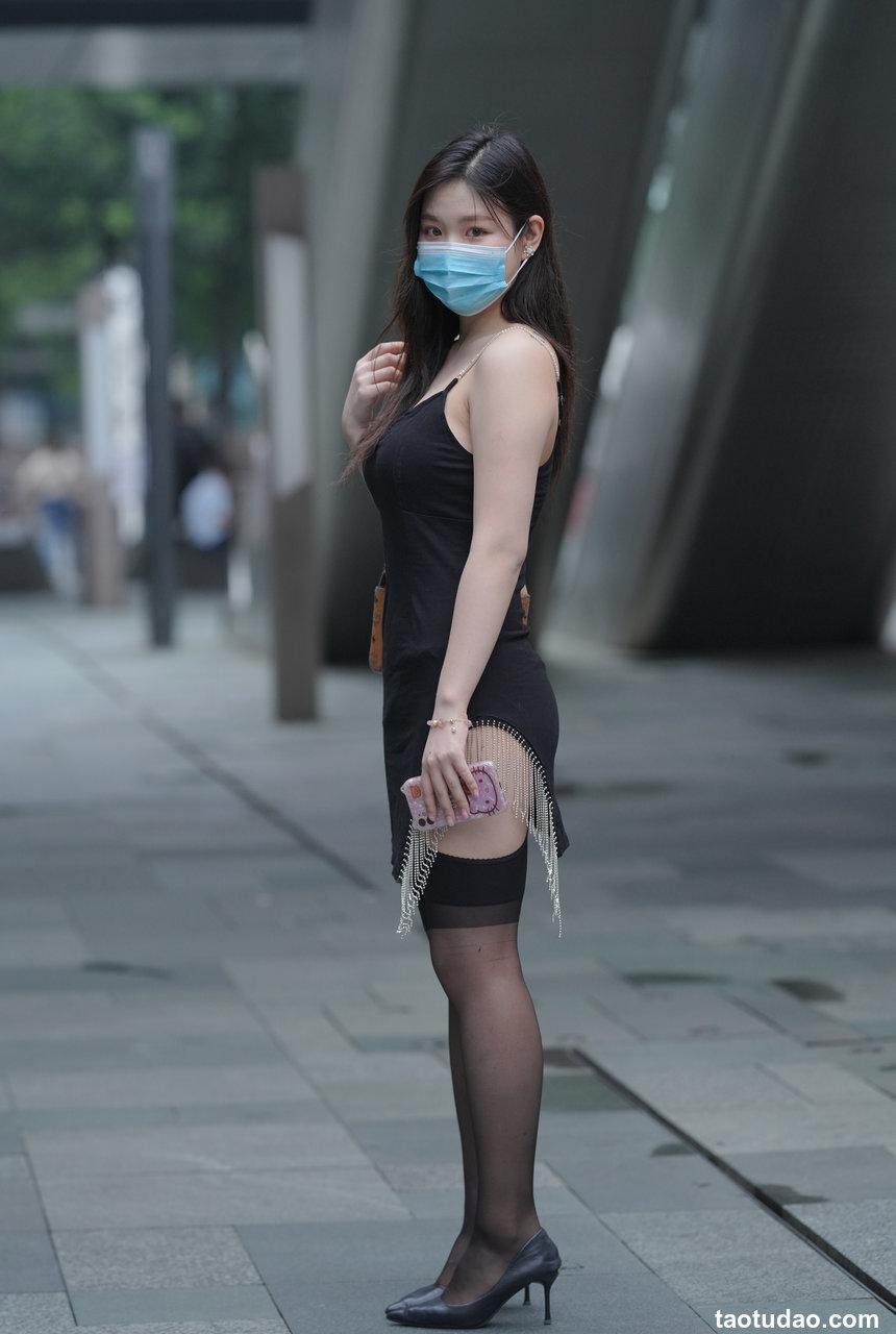 都市丽人漂亮的吊带黑丝美女 [173P+1V-2.52G]