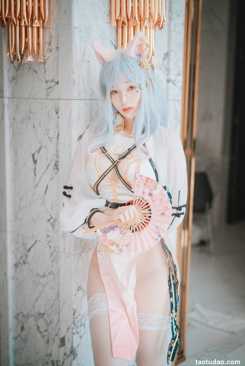 DJAWA — NO.199 Le Chat Porte un Qípáo [87P-125M]