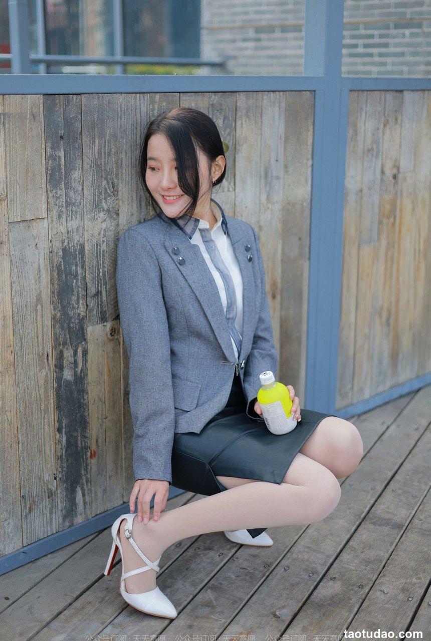 [IESS异思趣向] 2022.04.05 丝享家1050：婉萍《加班日记》[80P／127MB]