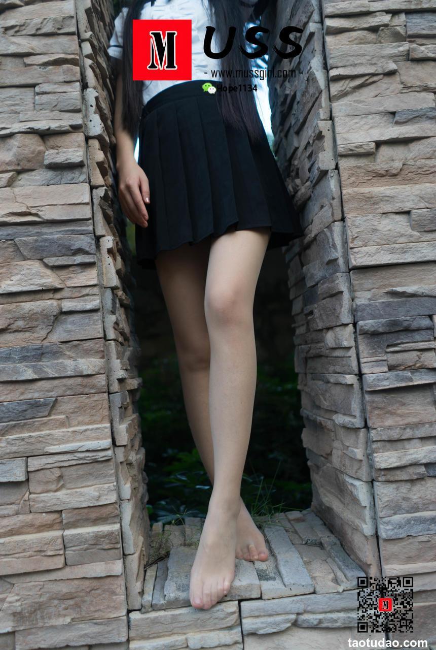 [MussGirl慕丝女郎]NO.066 第一次约拍穿丝袜小姐姐[96P／187MB]