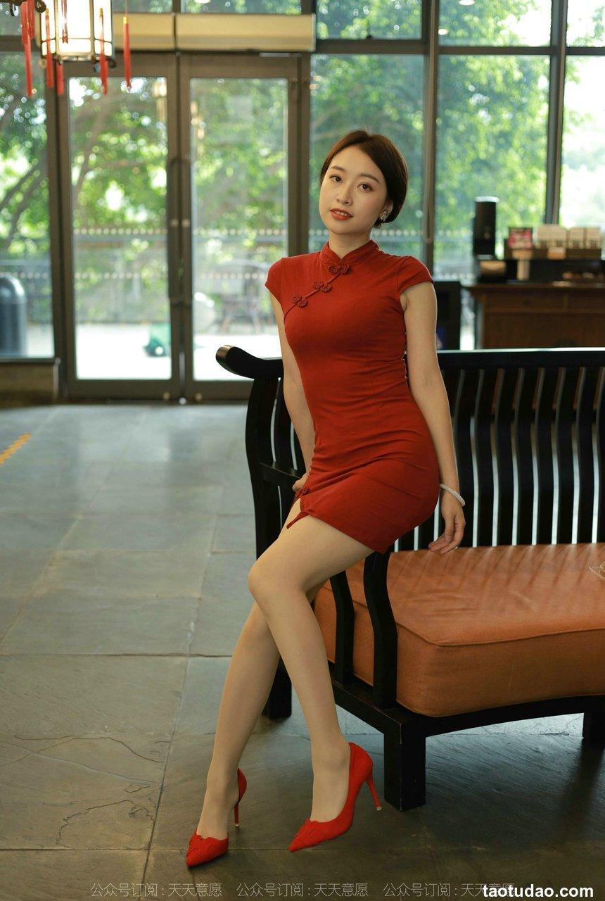 [IESS异思趣向] 2021.10.15 丝享家948：小婕《红色旗袍》[90P／120MB]