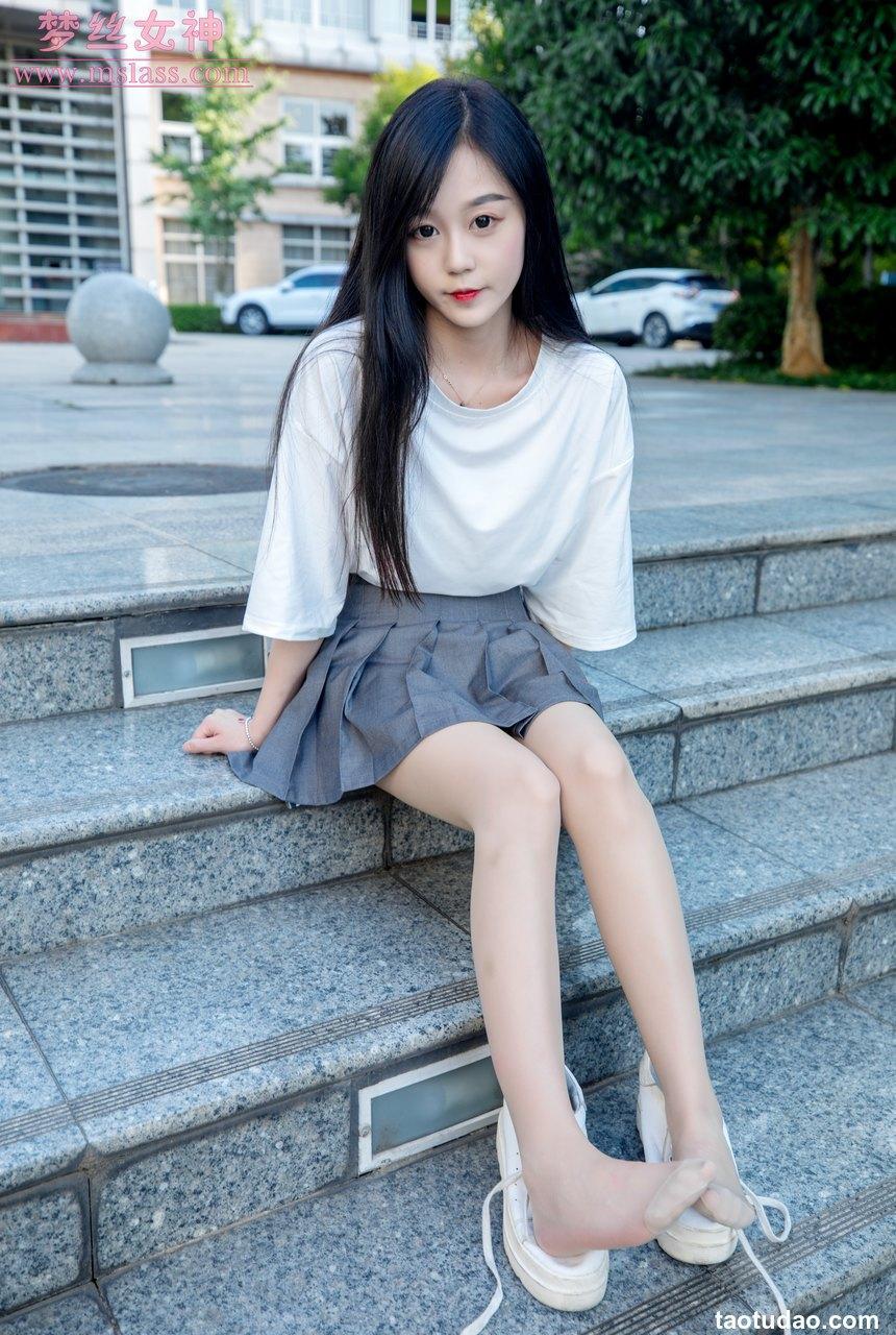 [MSLASS梦丝女神] 2019.06.13 灵灵《甜静的明星脸》[62P+1V-719MB]