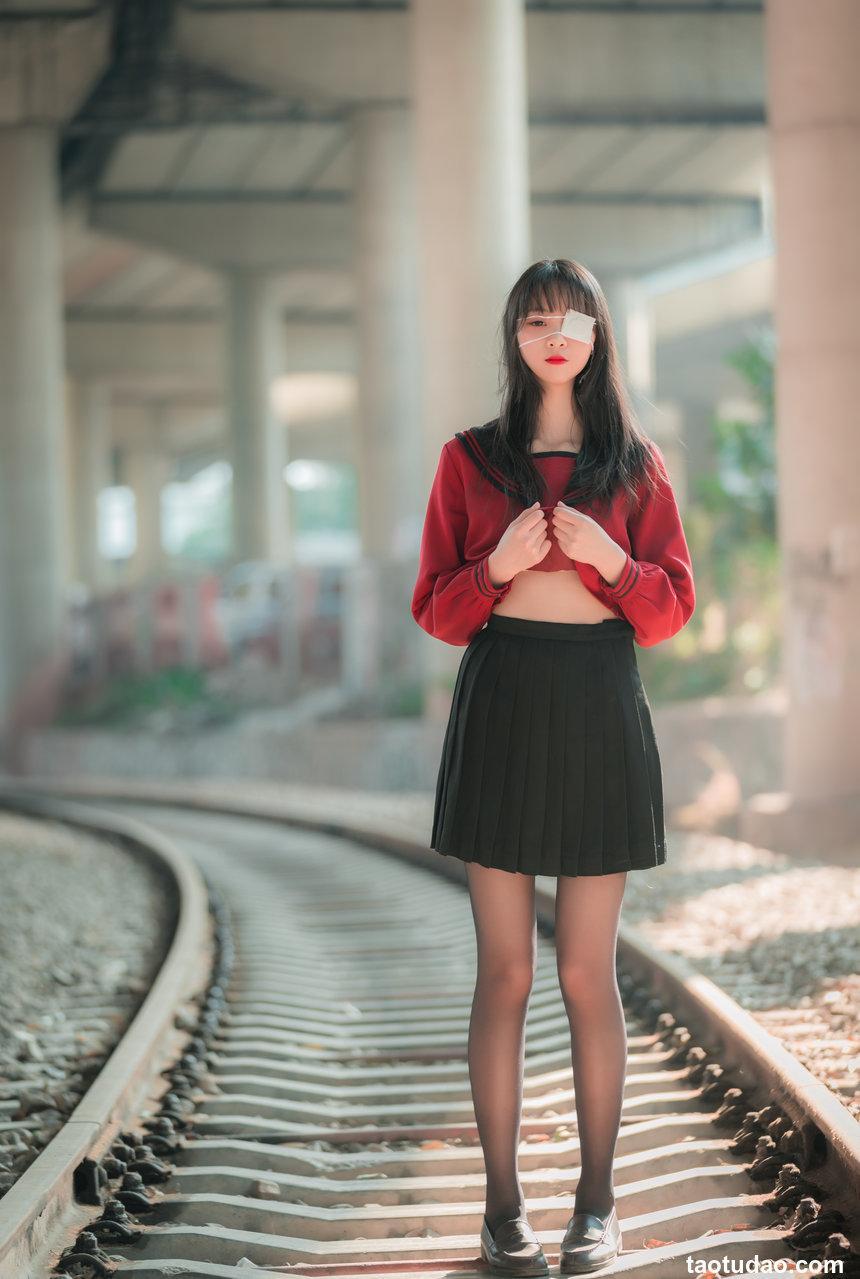 西瓜少女 NO.013 – 铁轨成片 [47P-721MB]