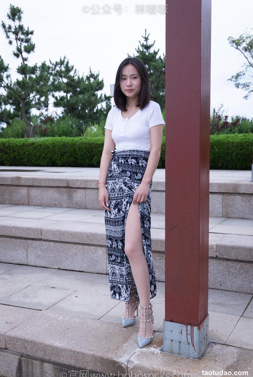 [BoBoSocks袜啵啵]NO.014 思思-华伦天奴高跟鞋、肉丝[140P+1V／6.17GB]