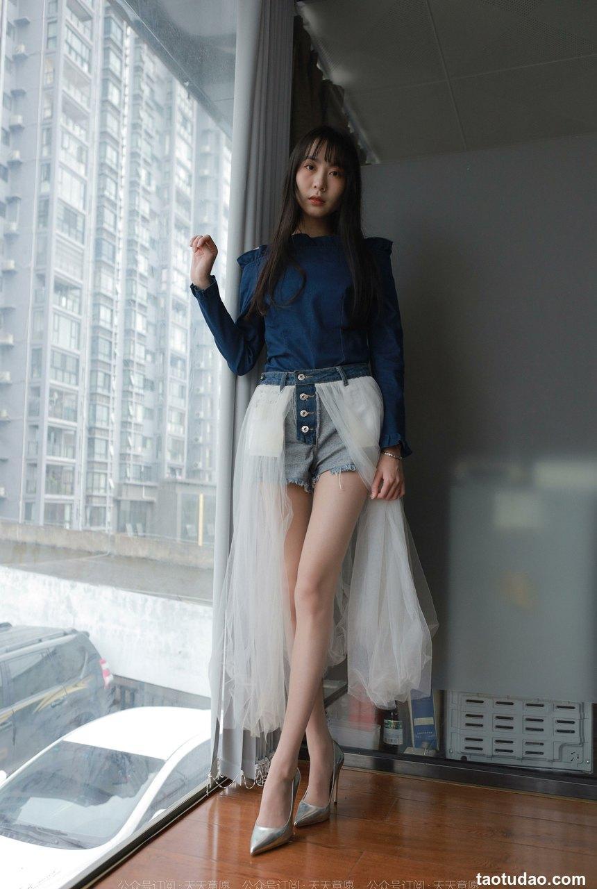 [IESS异思趣向]2022.03.31 丝享家1045：团团《长腿白纱》[95P／145MB]