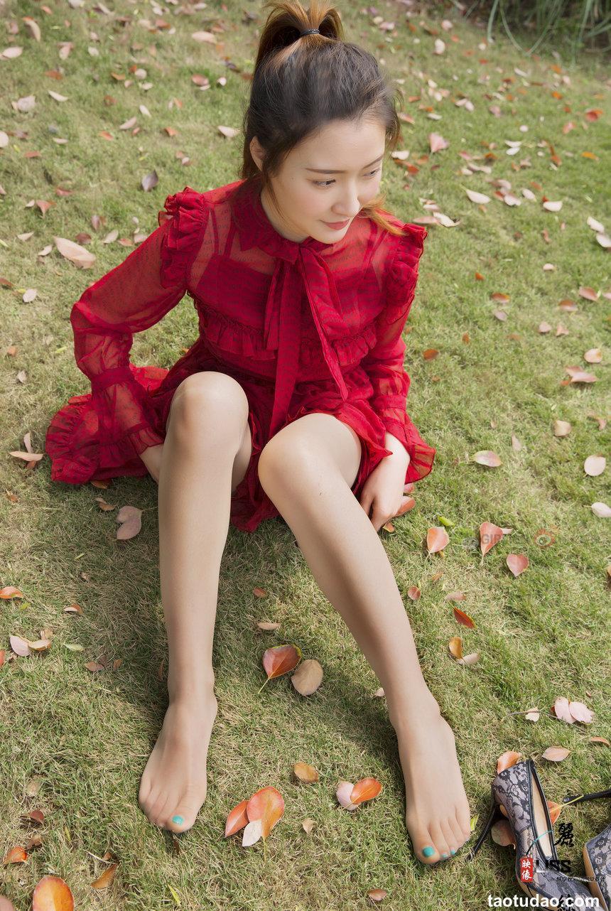 GIRLISS丽丝映像 - 嫁到农村里的丝袜媳妇儿 [67P-1.49GB]