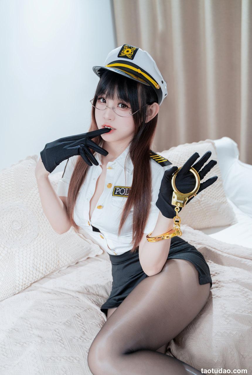 miko酱ww - NO.17 缠绕女J [45P1V-477MB]