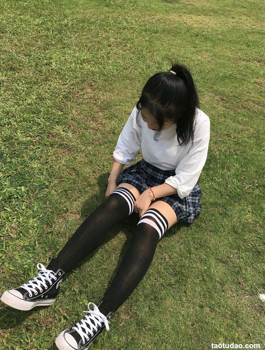 [最爱帆布鞋] 丝袜美腿写真 ON.28 图套+视频