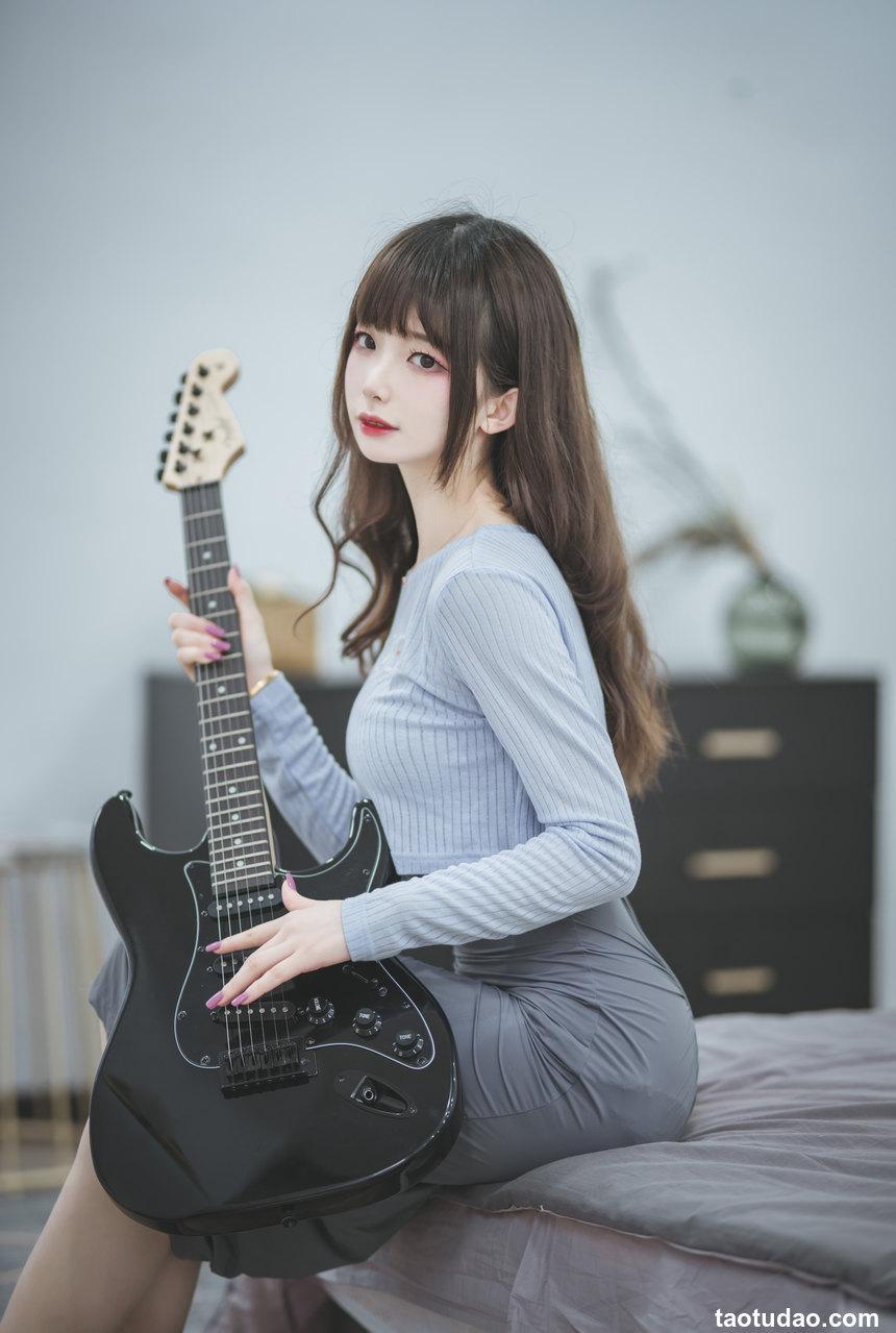 封疆疆v - NO.15 吉他妹妹 [40P-330MB]