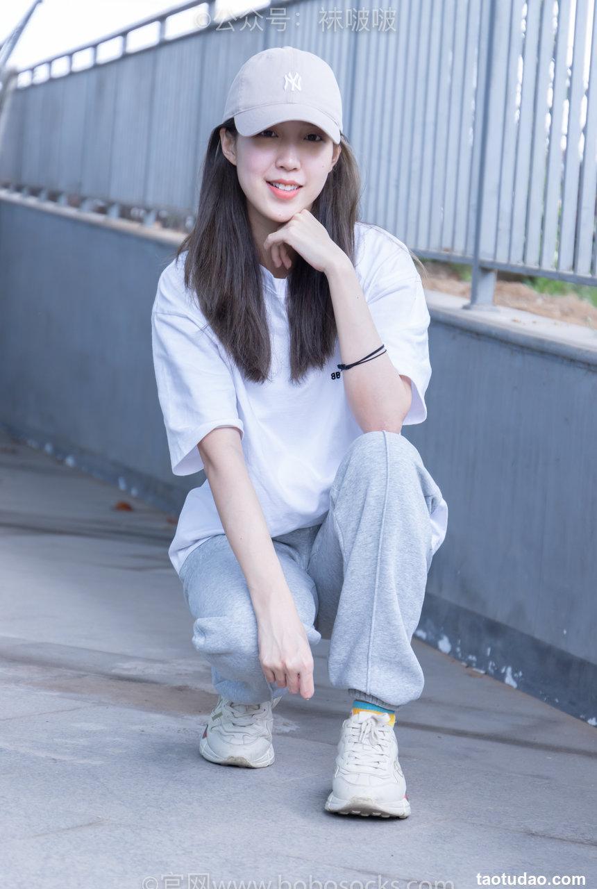 [BoBoSocks袜啵啵]NO.012 泡芙-运动鞋、白棉袜、裸足[132P+1V／3.64GB]