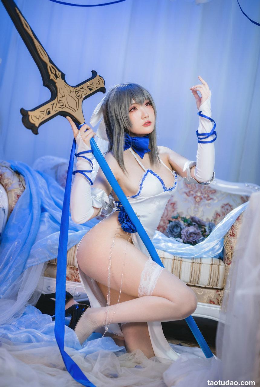 瓜希酱 - NO.38 路易九世礼服 [22P-122MB]