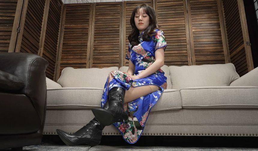 [A&F]丝足视频 102-美女Lizi展示性感的肉色丝袜脚丫 [1V-2.98G]