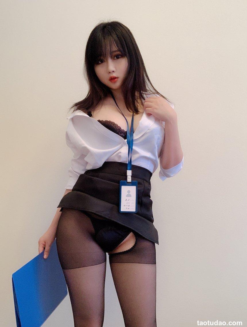 是依酱吖 - 黑丝制服 [29P-57MB]