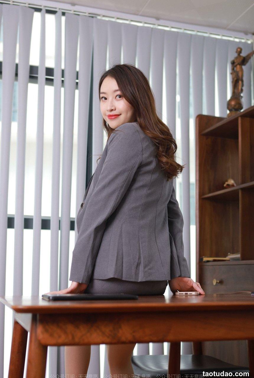 [IESS异思趣向] 2022.03.07 丝享家1021：小婕《美丽俏佳人》[92P／140MB]