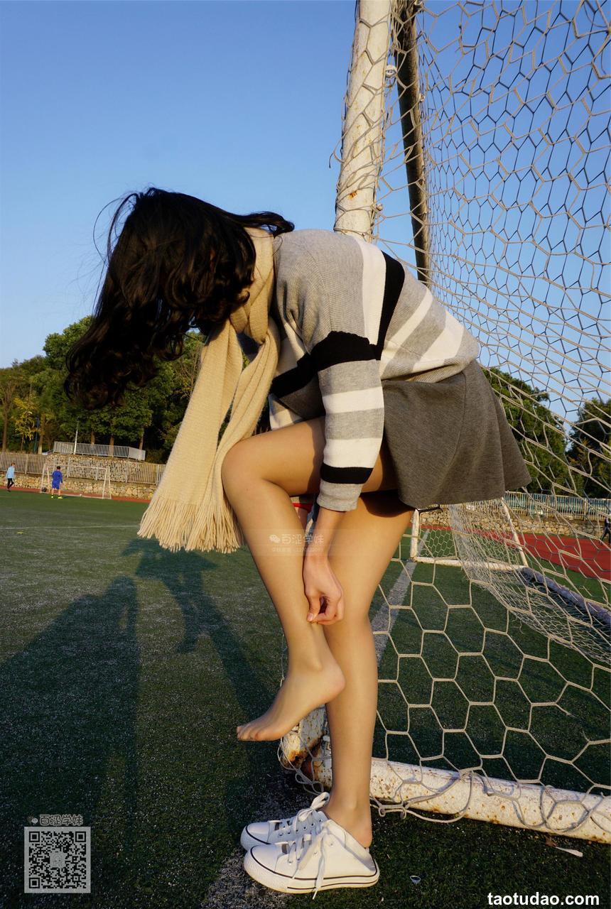 妖精视觉 NO.071 糖糖 绿茵场的灰丝[61P／57.5MB]