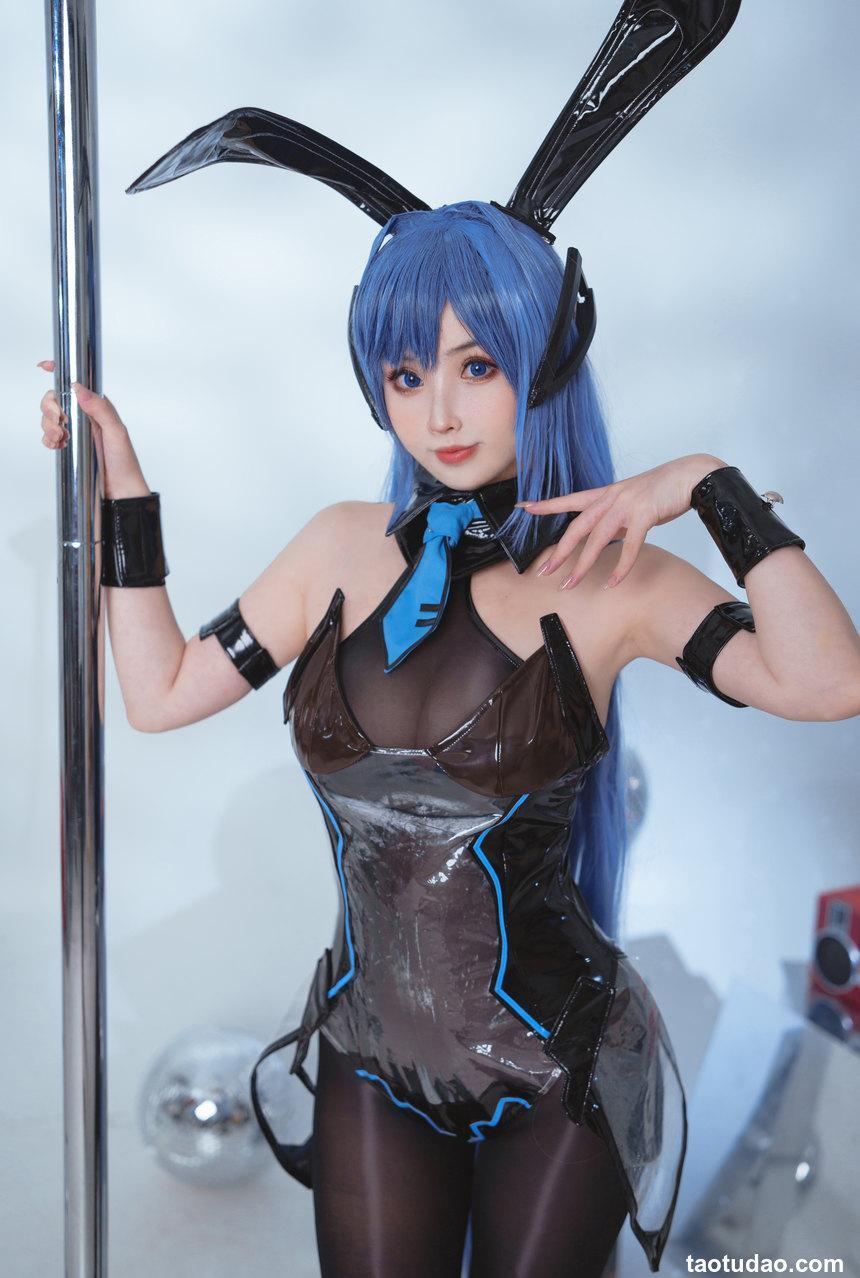 rioko凉凉子 - NO.94 花园兔女郎 [42P5V-687MB]