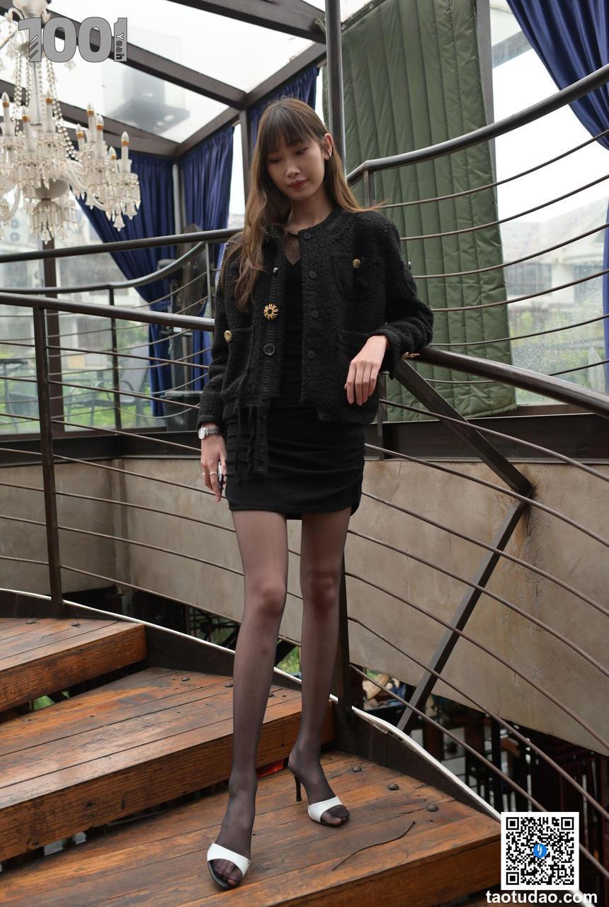 [IESS异思趣向] 一千零一夜 184 草莓《楼梯的拐角处1》[74P／72.3MB]