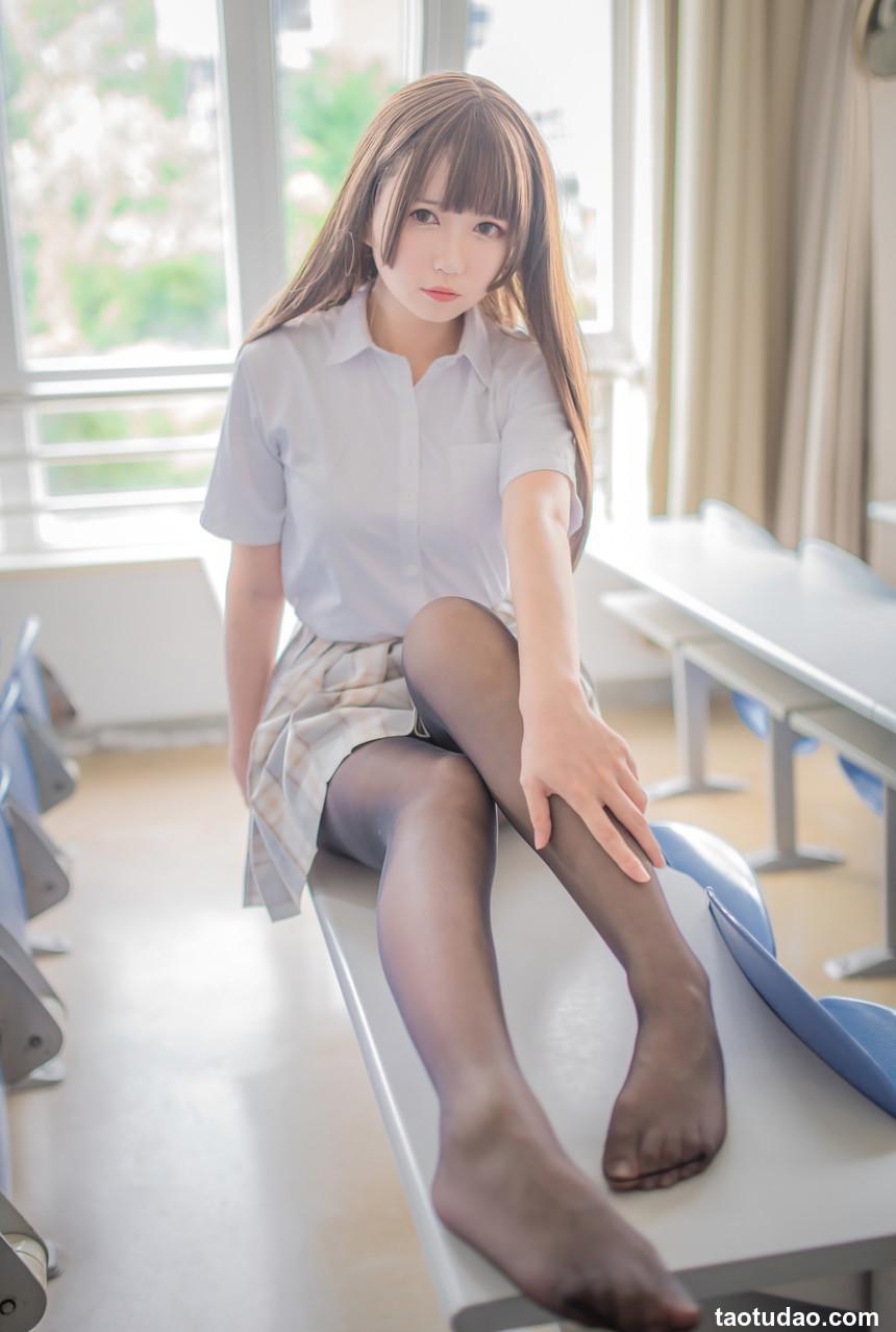 白金Saki写真 – 黑丝 [501P]