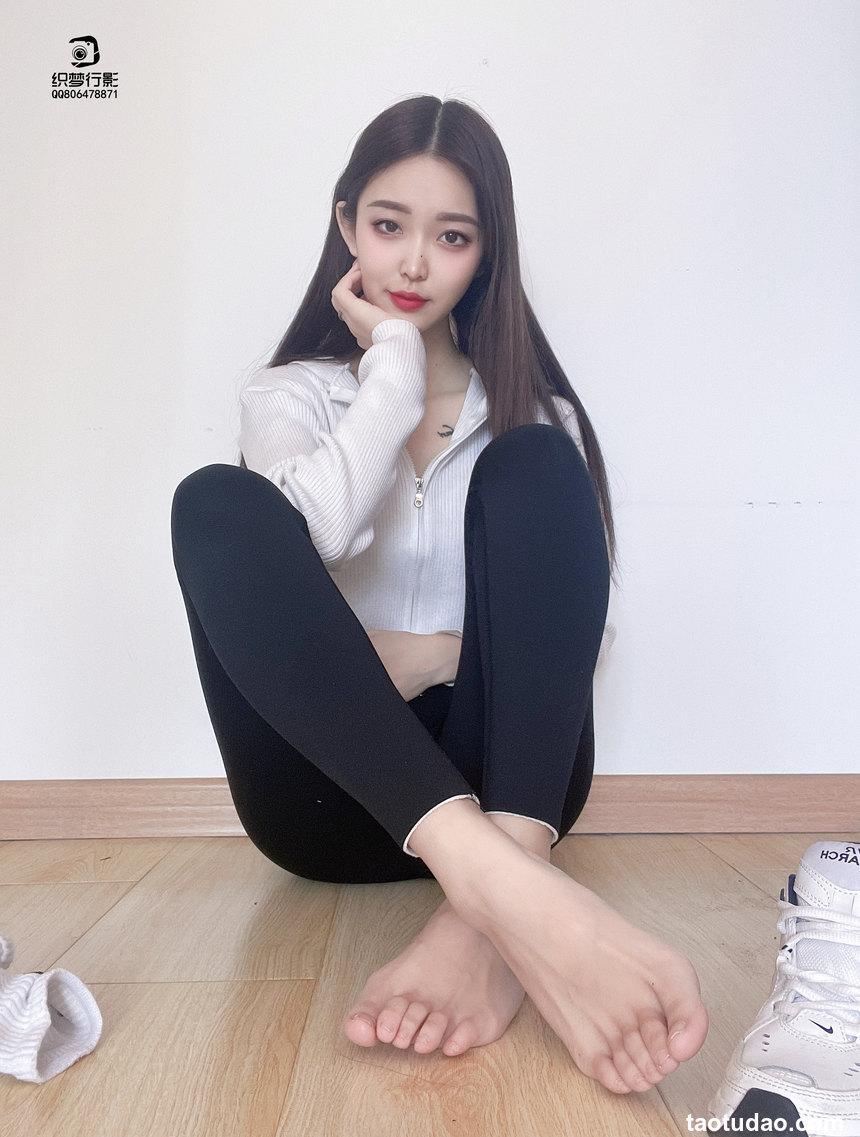 [织梦映像] No.012 美女自拍系列第一期 [77P+1V-2.1G]