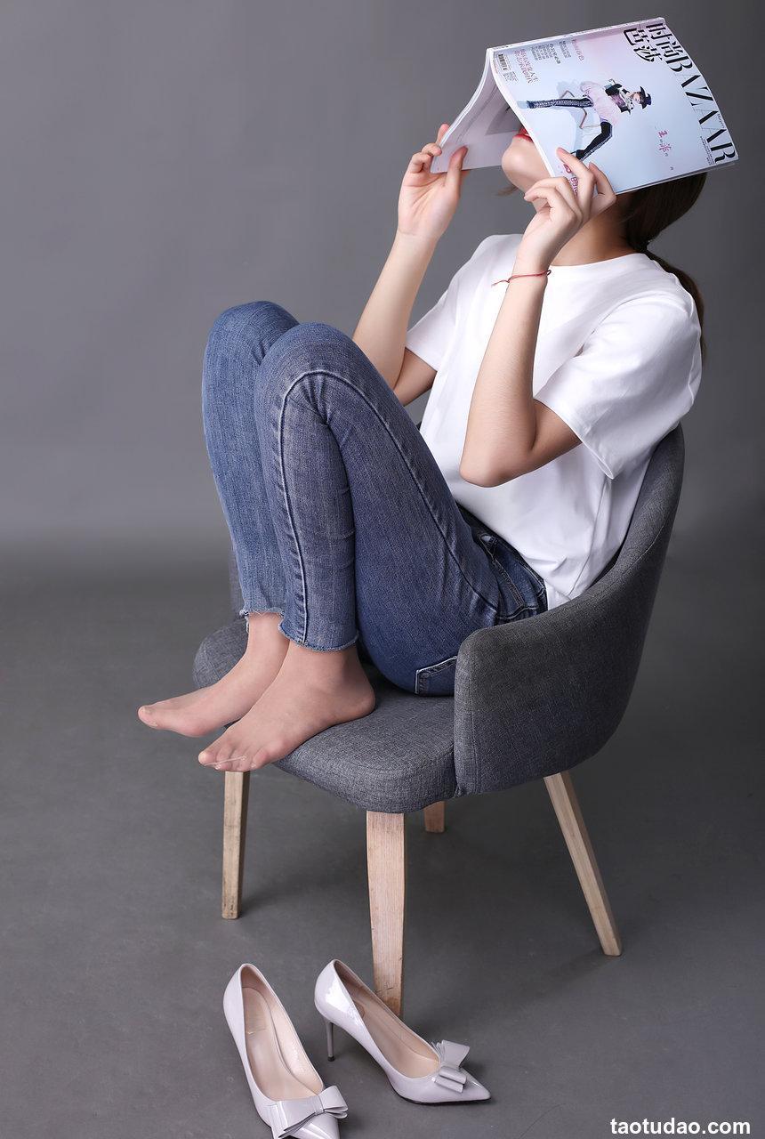 奈丝写真 NO.127 白T牛仔裤里的丝袜-可乐 [37P+592M]