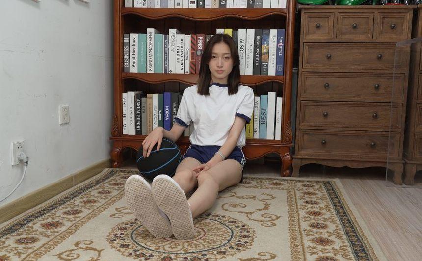 [A&F]丝足视频 051-美女baby展示性感的小脚丫 [1V-3.69G]