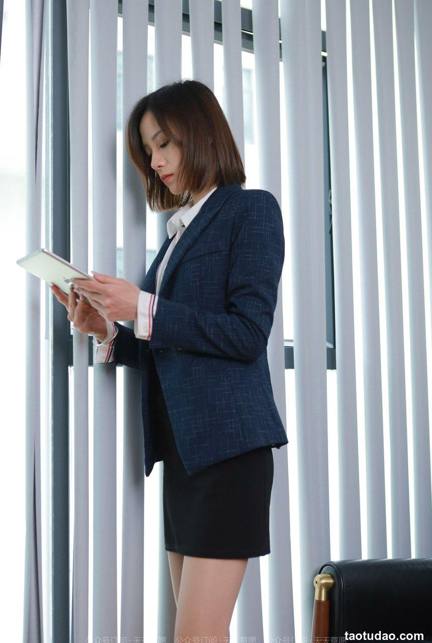 [IESS异思趣向]2022.04.02 丝享家1047：小六《长腿包臀裙》[77P／121MB]