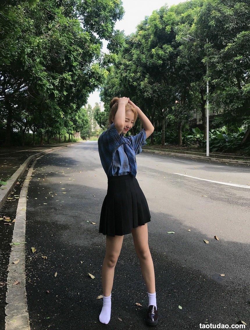 [最爱帆布鞋] 丝袜美腿写真 ON.15 图套+视频