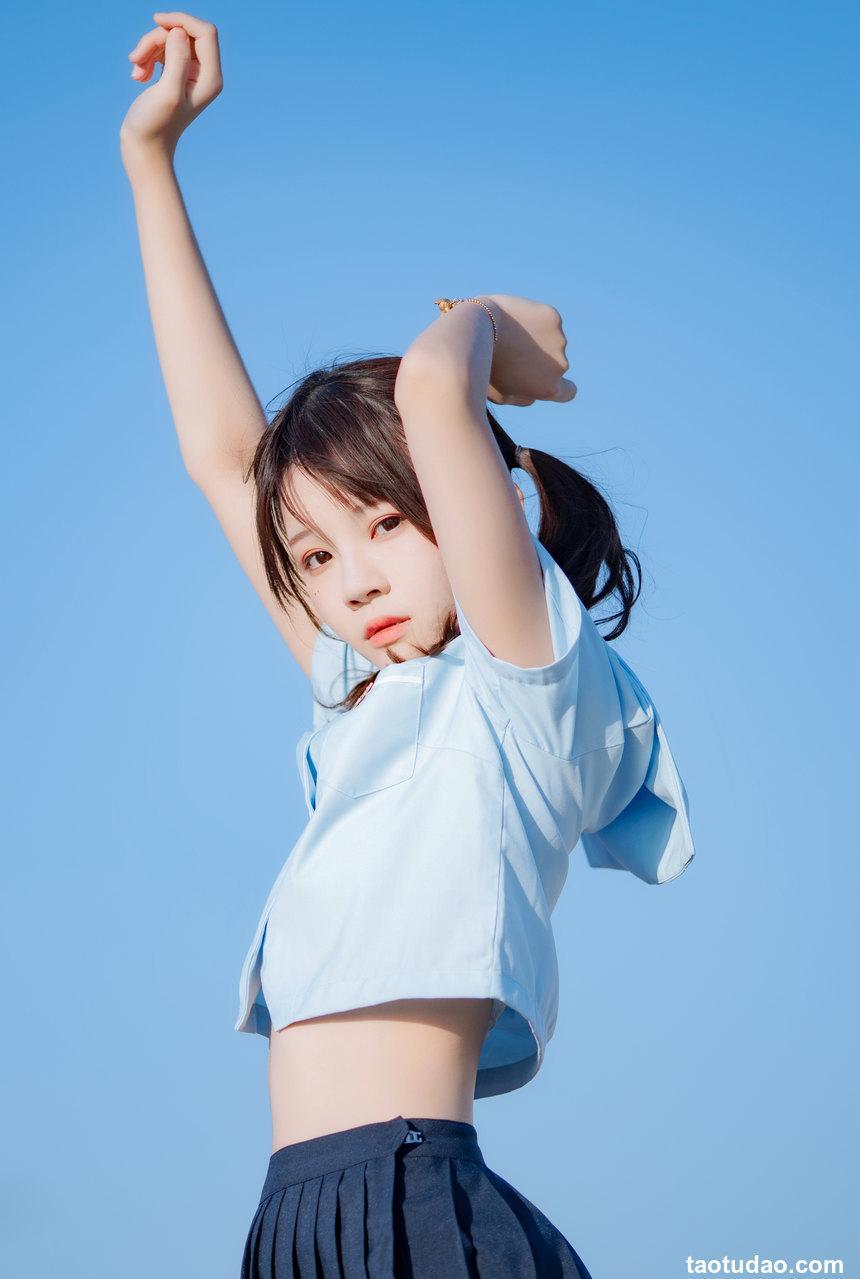 桜桃喵 — 蔚蓝 [33P-608M]