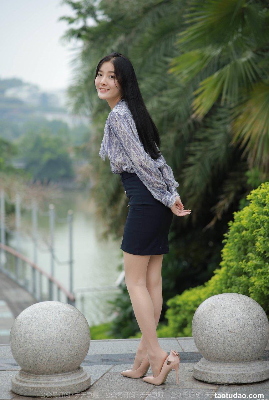 [IESS异思趣向] 2021.10.25 丝享家957：婉苹《公园偶遇美女》[92P／399MB]