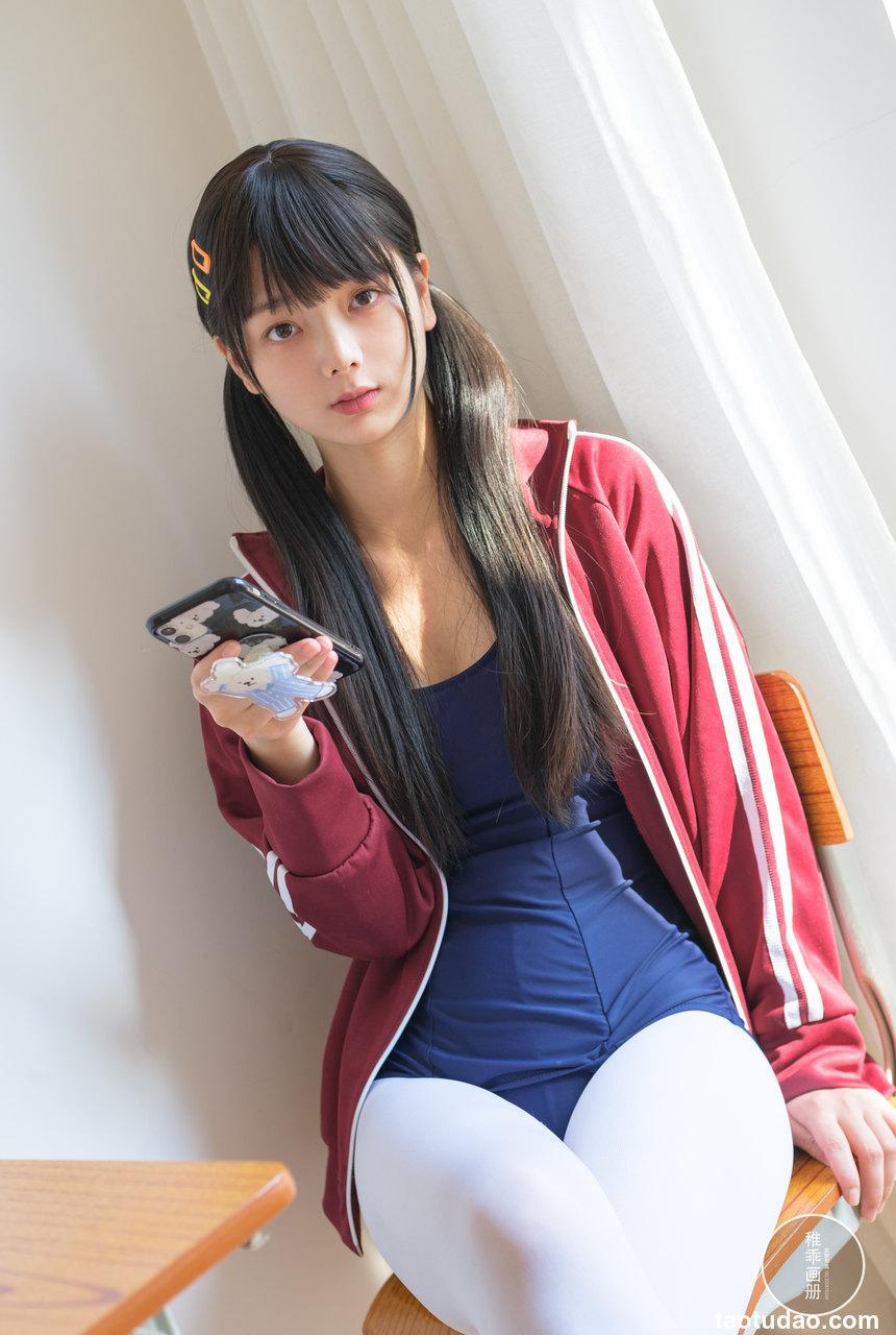 稚乖画册  夜夜 死库水[88P+1V2.4G]