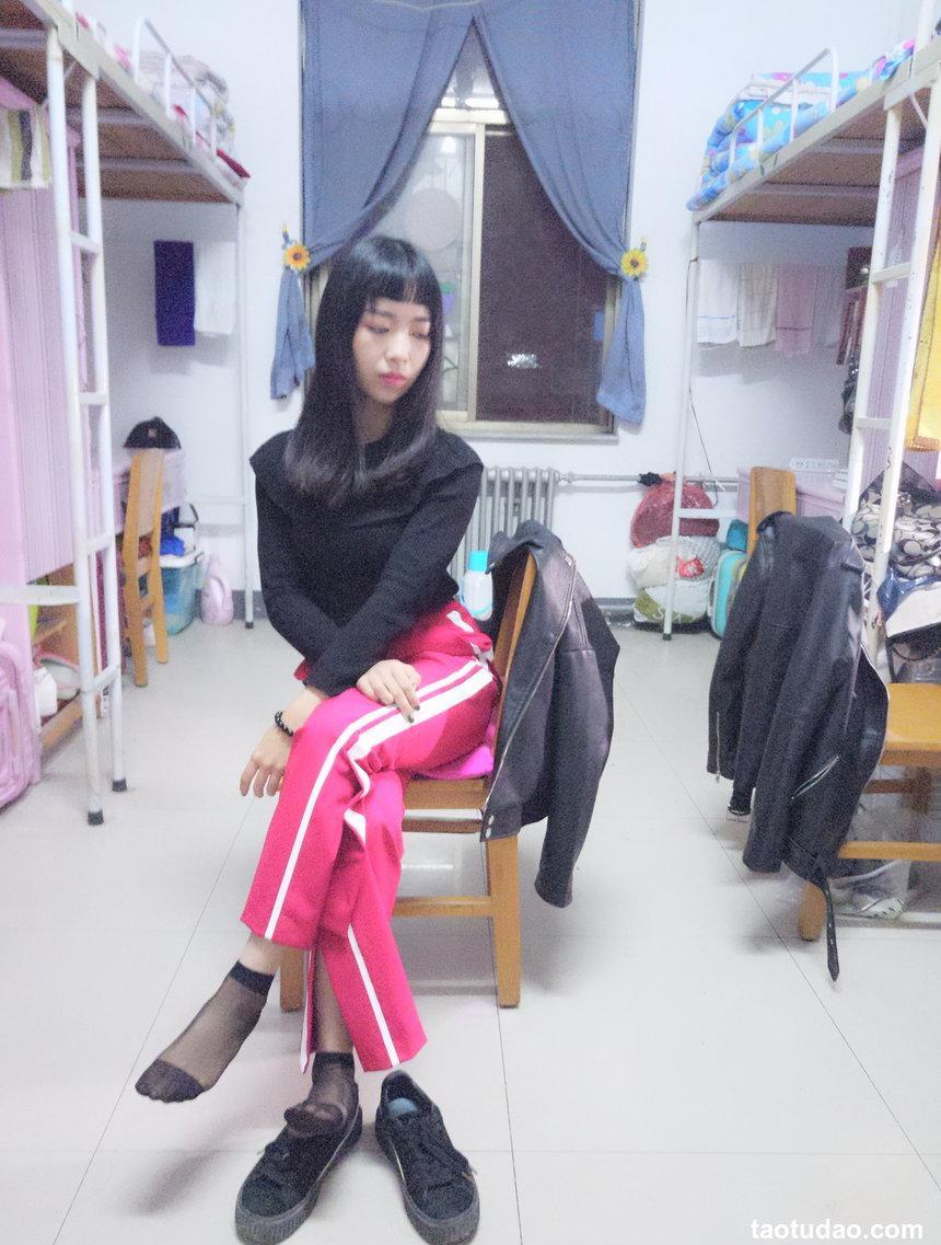 学妹校园寝室短丝系列002期 张梦想[104P／201MB]