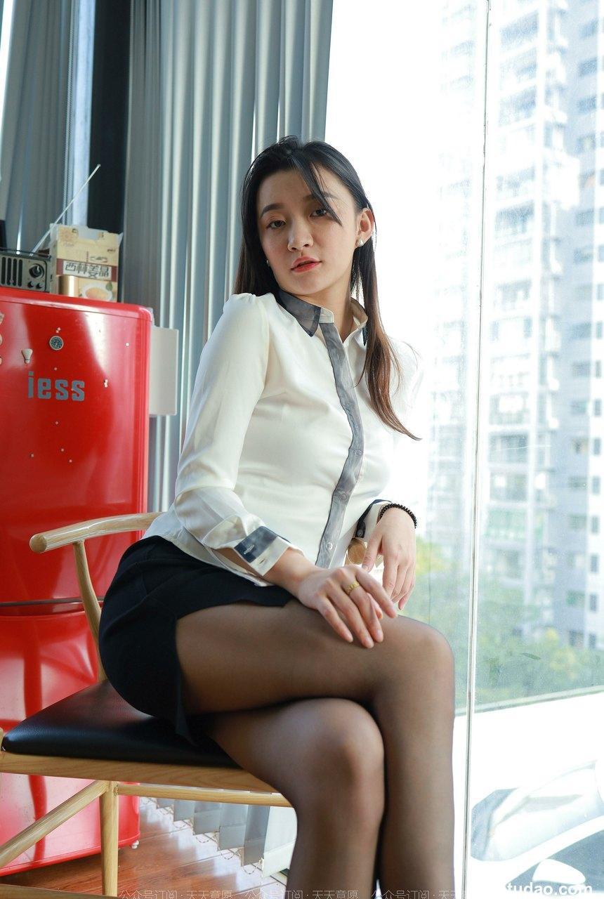 [IESS异思趣向] 2022.03.04 丝享家1019：秋秋《女秘书》[97P／152MB]