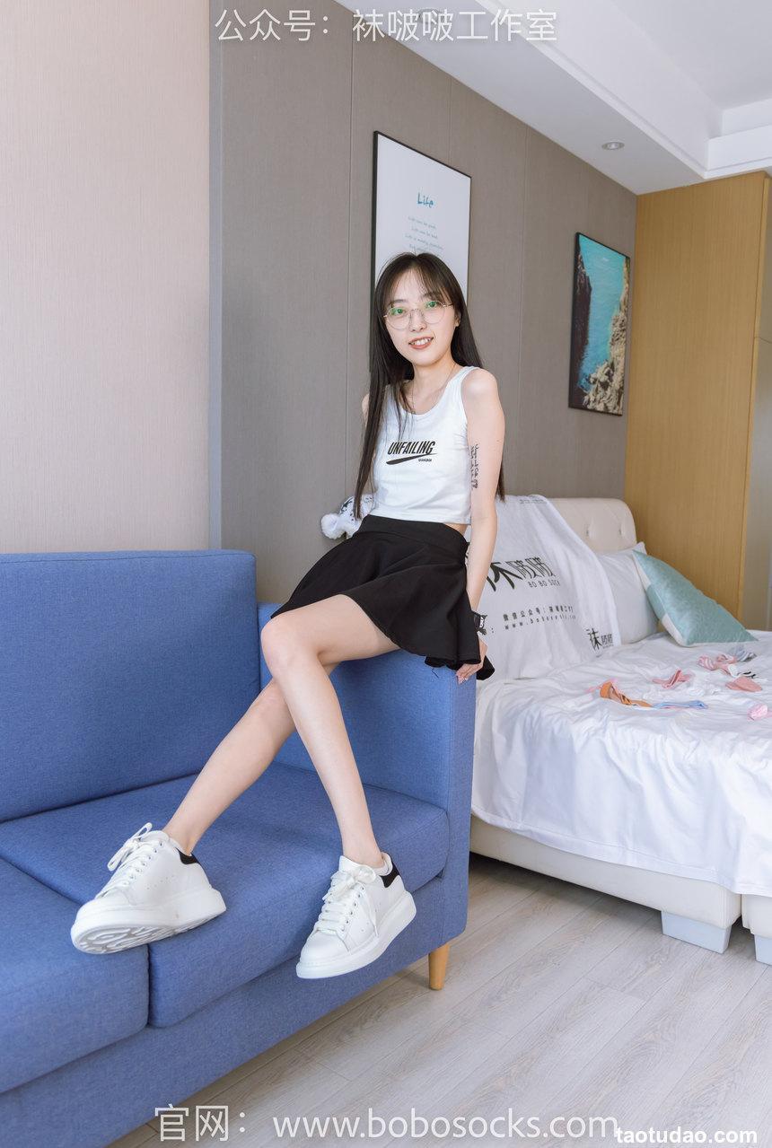 [BoBoSocks袜啵啵]NO.127 稚予-麦昆板鞋、两双自然穿旧棉袜、裸足 [139P+1V／5.64GB]