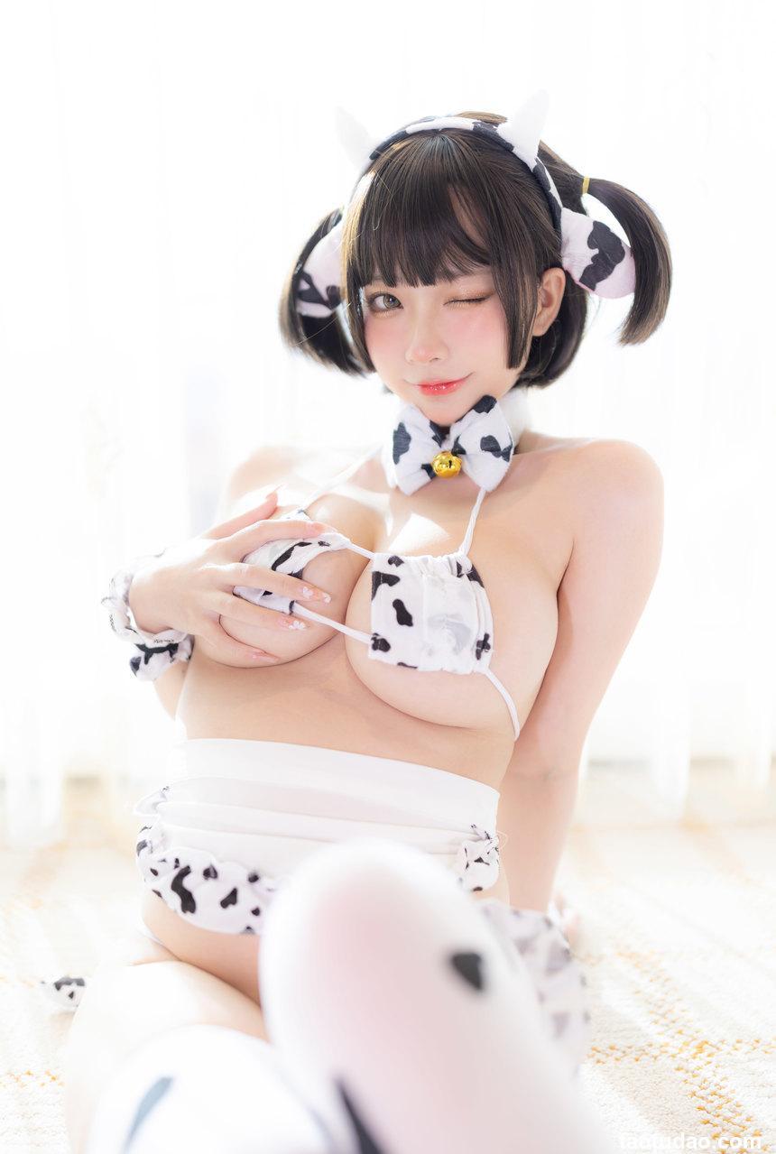 wendydydydy_酱油 - NO.05 奶牛女仆 [18P-35MB]