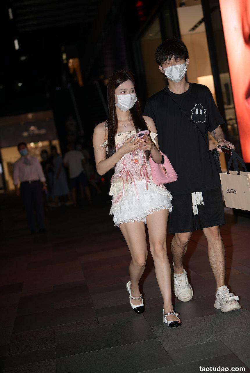 都市丽人肉腿女友抹胸蝴蝶蕾丝腰爱了爱了【82P-1.63G】