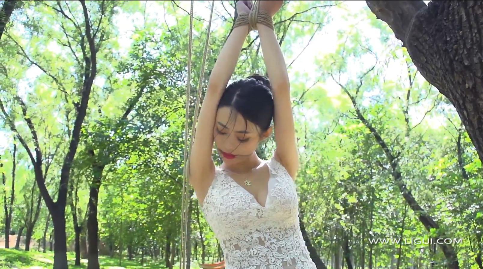 [Ligui丽柜] 2020.10.17 HD视频《郊野无助的挣扎》白雪 [1V-449M]