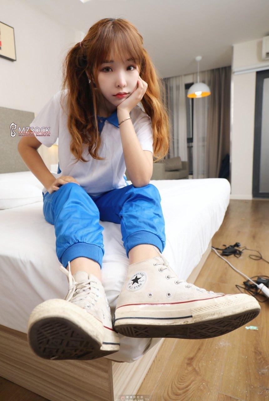 MZSOCK爱美足社区-2020-第三期 Ella 校服船袜