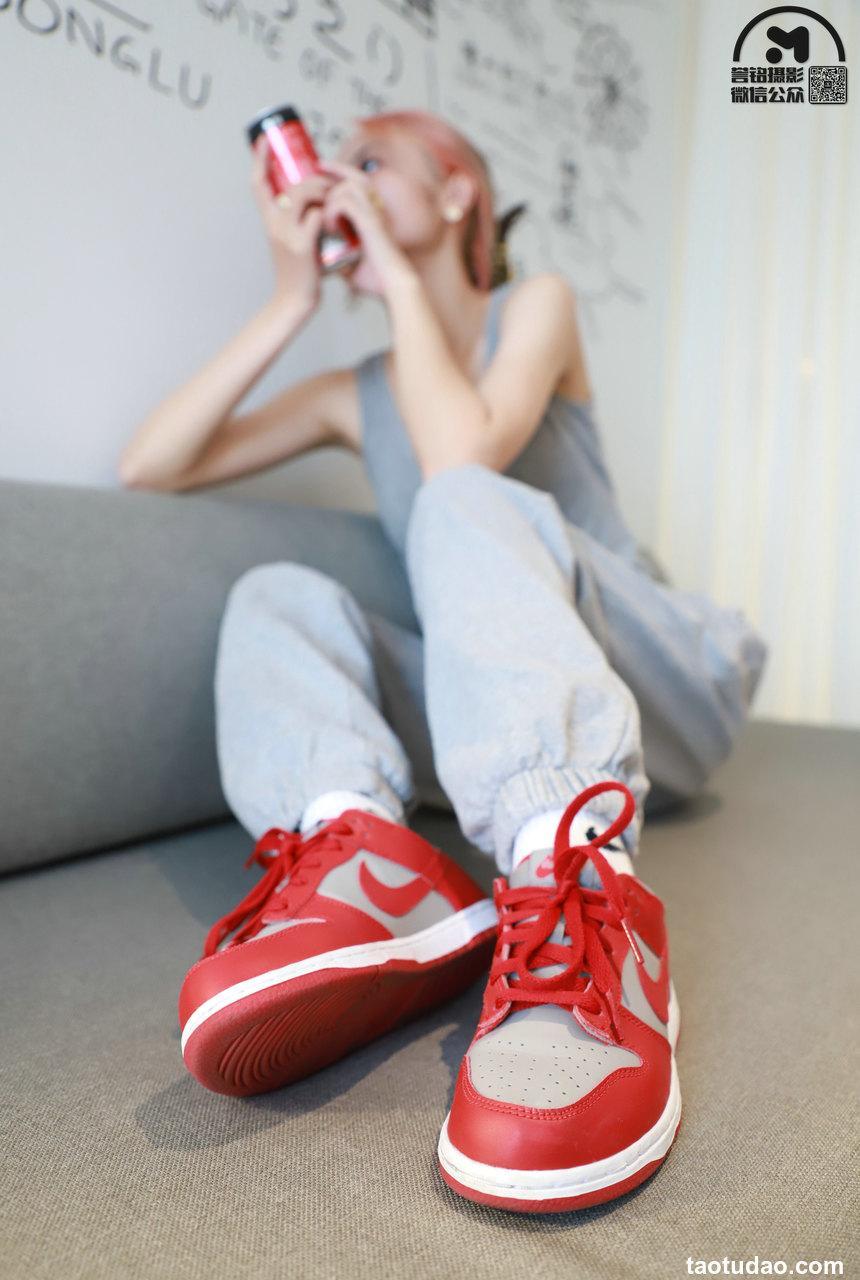 [誉铭传媒]袜足摄影 2021年 NO.041[90P+1V／1.08GB]