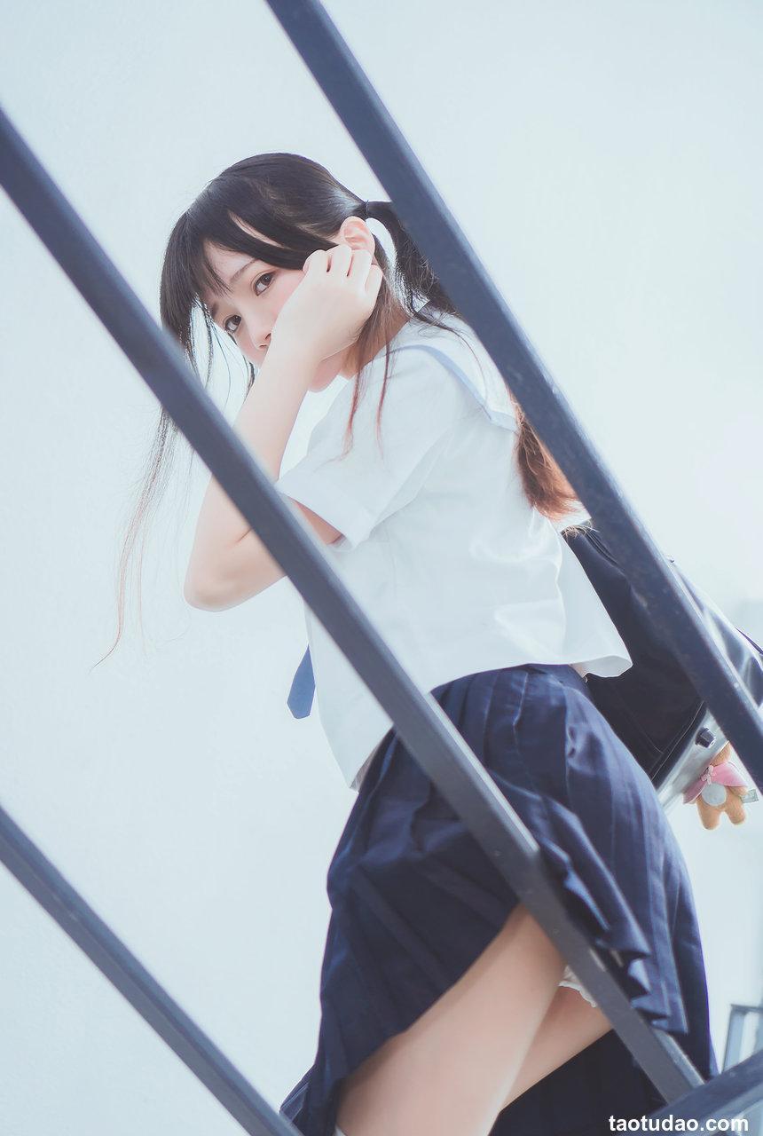 COS 桜桃喵 – 蓝白水手服 [39P]