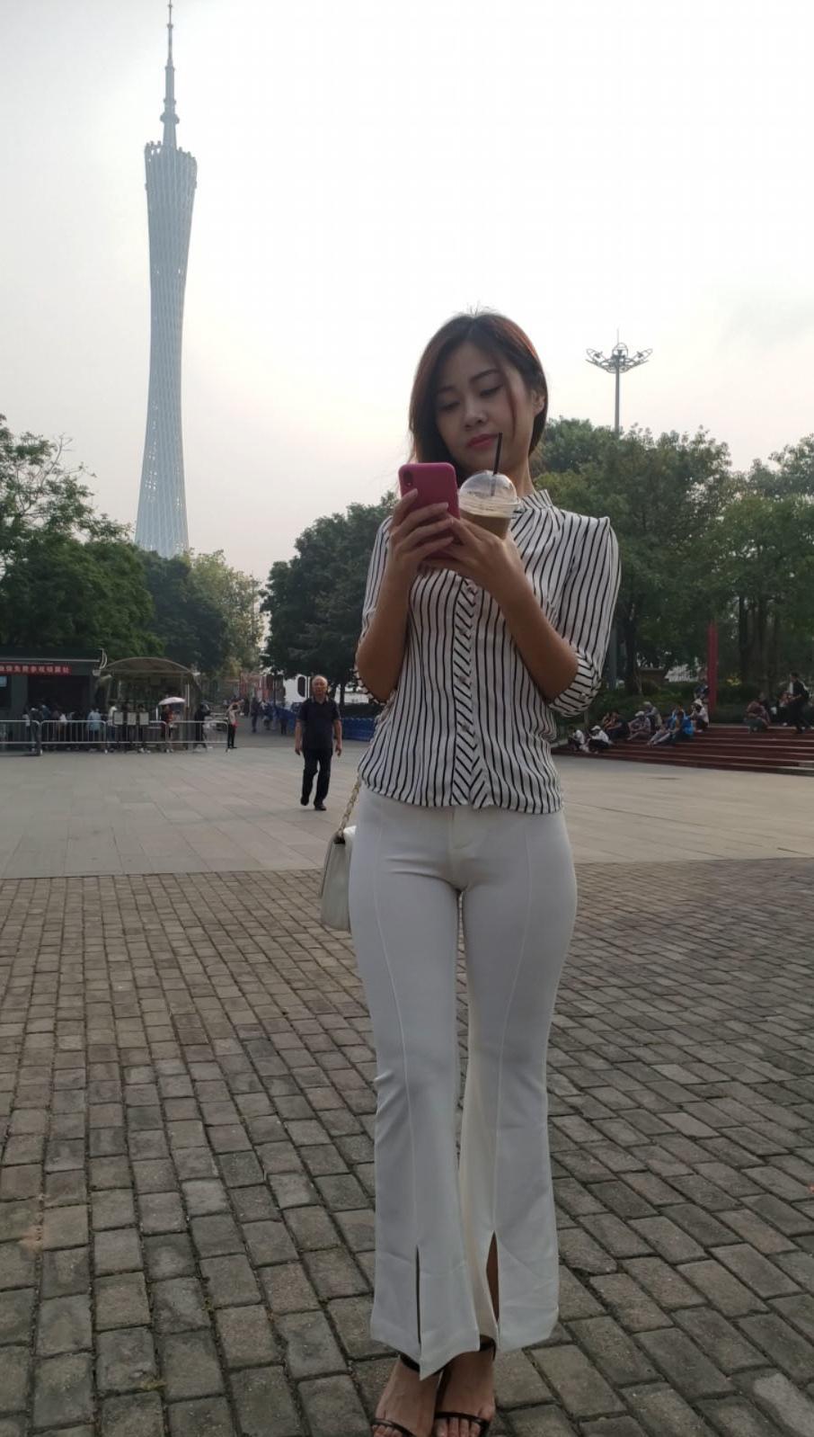 都市丽人紧身白裤长腿肥臀美女【10V/11.83G】