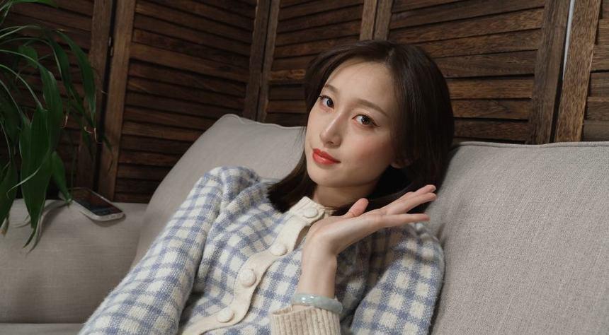 [A&F]丝足视频 058-美女baby展示她的性感小脚丫 [1V-5.7G]