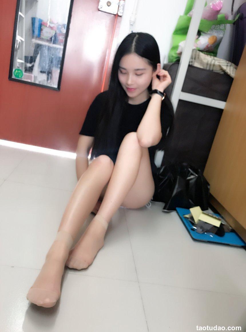 学妹校园寝室短丝系列017期 静静[60P／86.8MB]