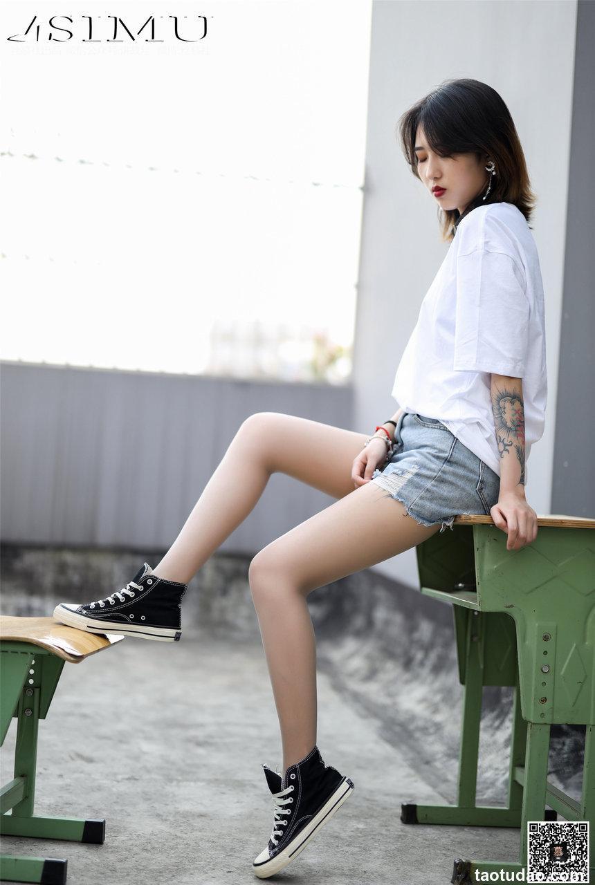 丝慕写真 SM250 新模《纹身酷girl》 [71P]