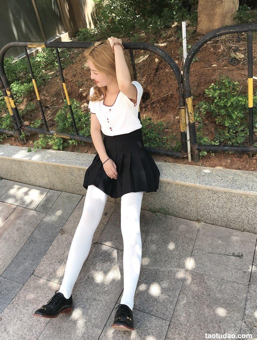 [最爱帆布鞋] 丝袜美腿写真 ON.15 图套+视频